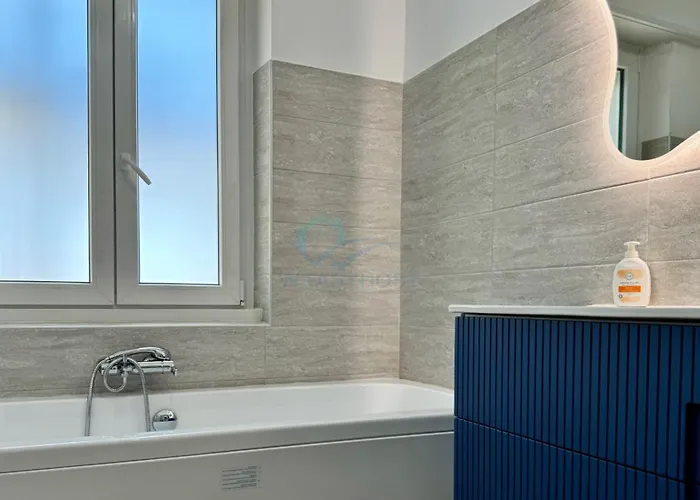 Contemporary Comfort Stylish Modern *